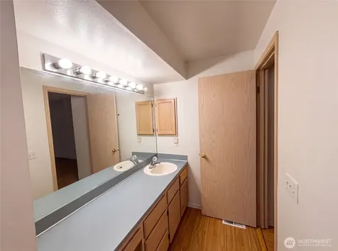 12531 81st Place NE Kirkland WA 98034