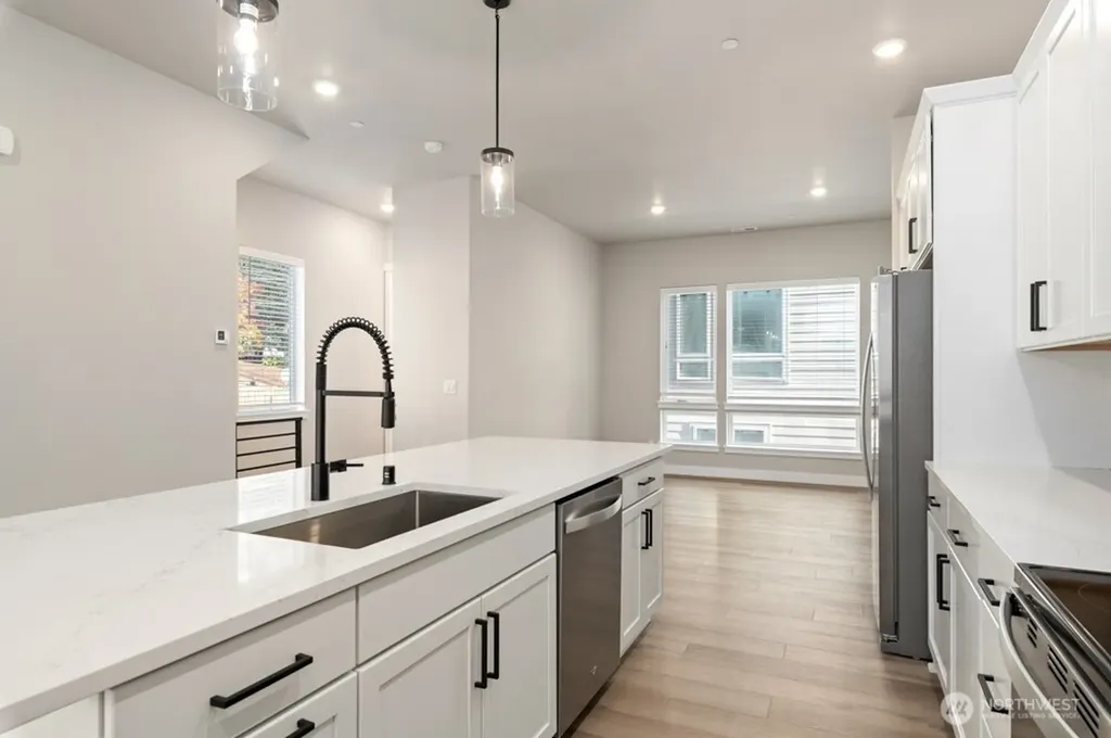6609 S 128th Street Seattle WA 98178