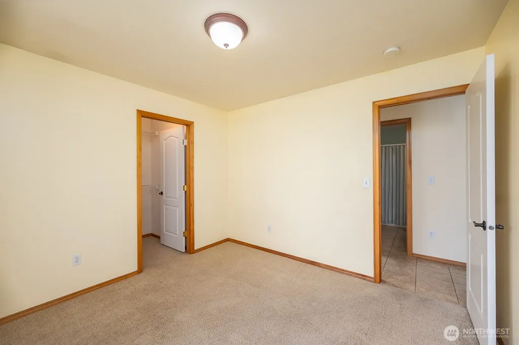 211 E Inglewood Drive Moses Lake WA 98837