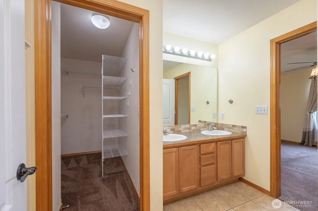 211 E Inglewood Drive Moses Lake WA 98837