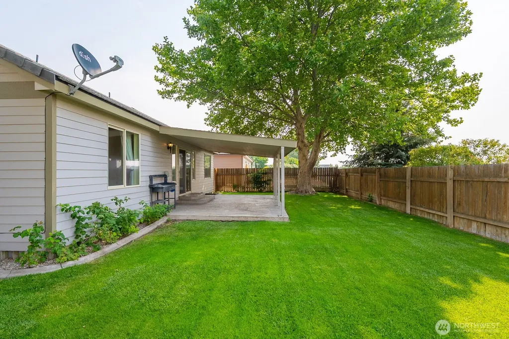 211 E Inglewood Drive Moses Lake WA 98837