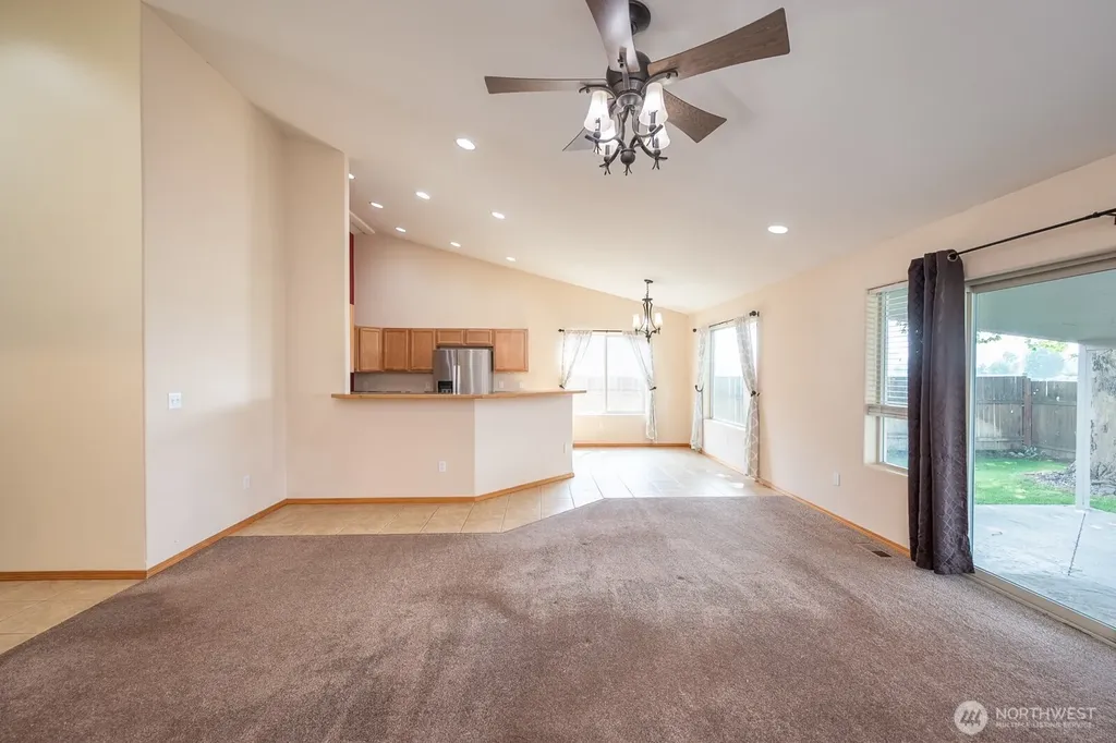 211 E Inglewood Drive Moses Lake WA 98837