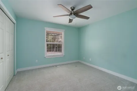 2033 Navy Lane Oak Harbor WA 98277