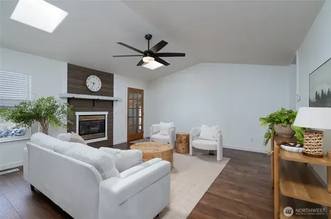 2033 Navy Lane Oak Harbor WA 98277