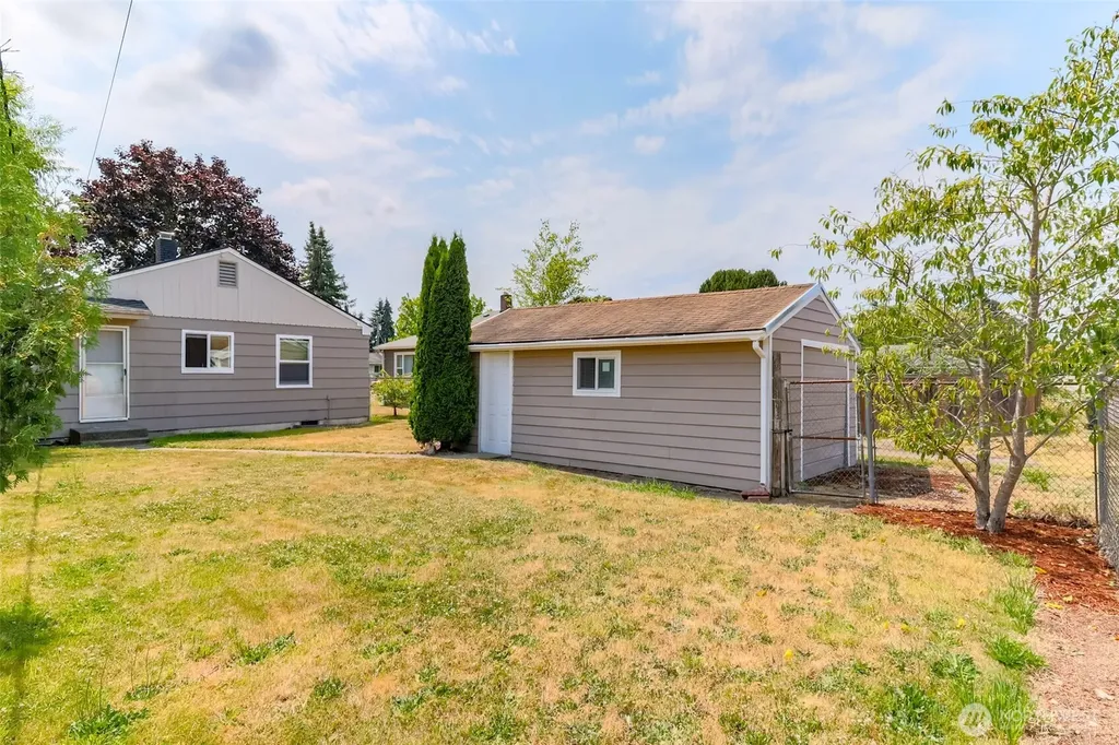 921 E 58th Street Tacoma WA 98404