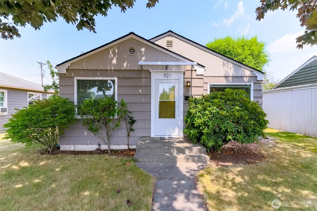 921 E 58th Street Tacoma WA 98404