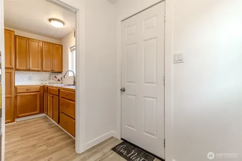 921 E 58th Street Tacoma WA 98404