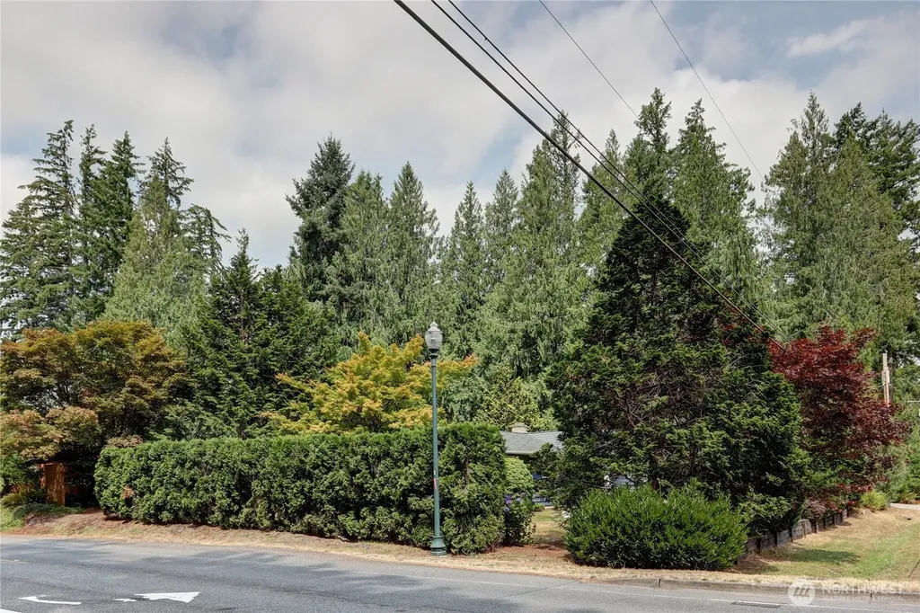 2327 148th Avenue SE Sammamish WA 98075