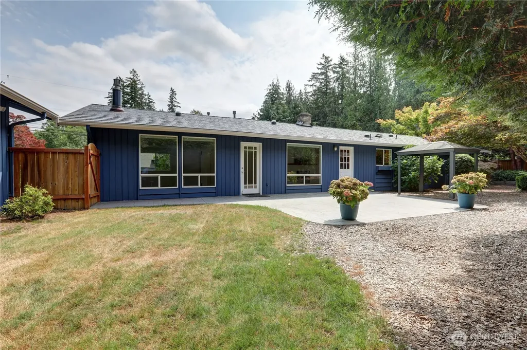 2327 148th Avenue SE Sammamish WA 98075