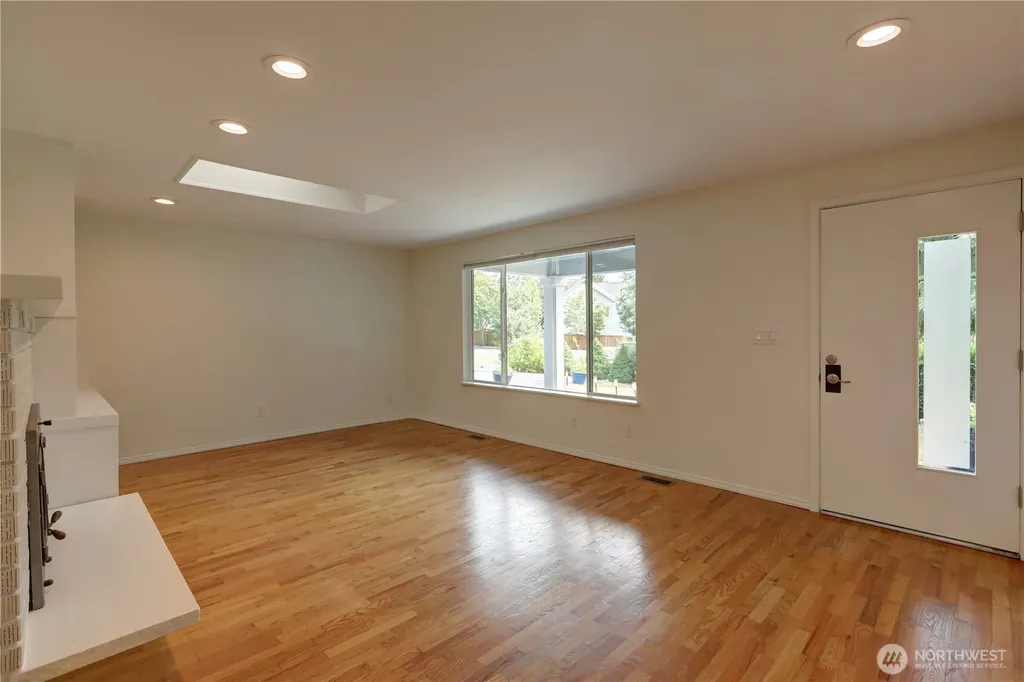 2327 148th Avenue SE Sammamish WA 98075