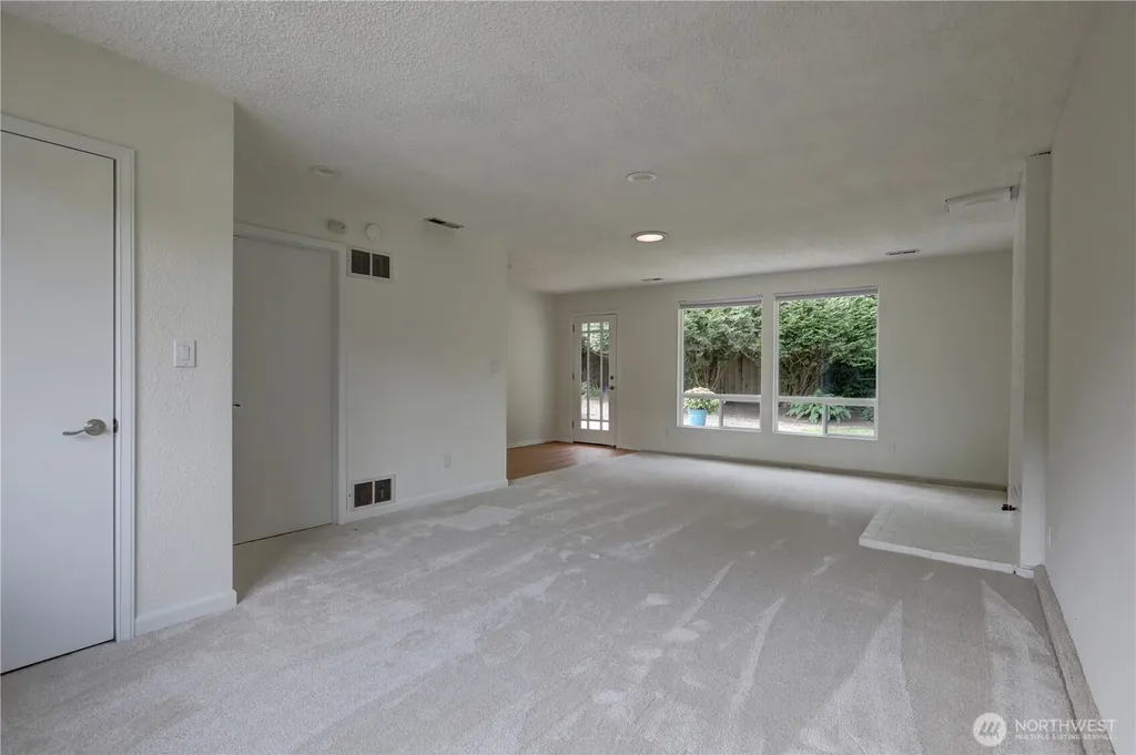 2327 148th Avenue SE Sammamish WA 98075
