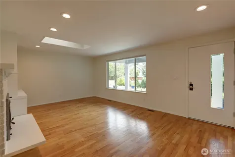 2327 148th Avenue SE Sammamish WA 98075