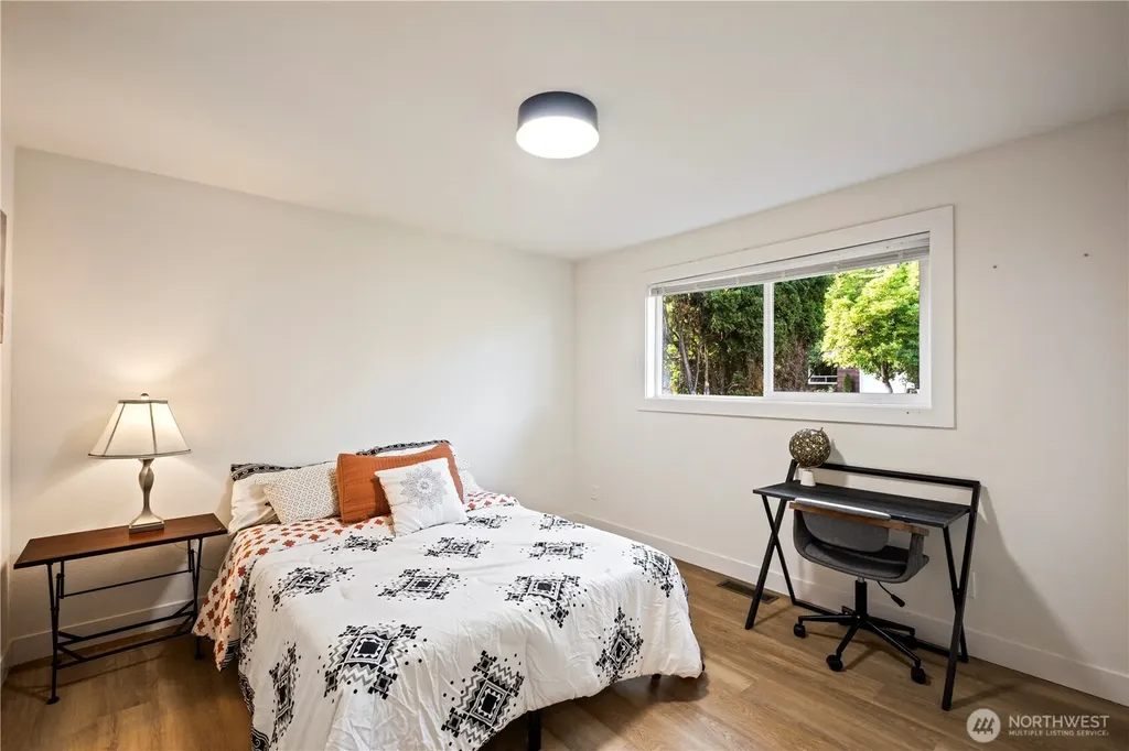 431 S 190th Street Burien WA 98148