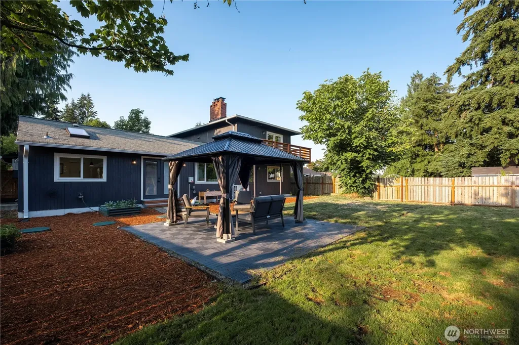 431 S 190th Street Burien WA 98148
