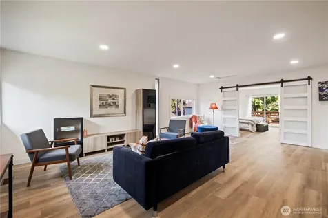 431 S 190th Street Burien WA 98148