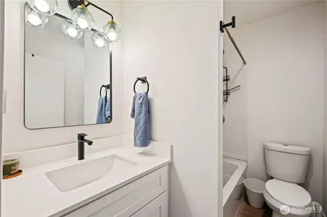 431 S 190th Street Burien WA 98148