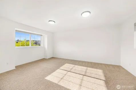 17729 11th Place W Lynnwood WA 98037