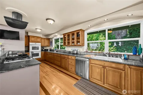 5027 Varco Road NE Tacoma WA 98422