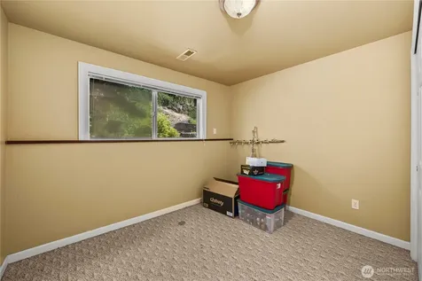 5027 Varco Road NE Tacoma WA 98422