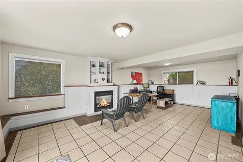 5027 Varco Road NE Tacoma WA 98422