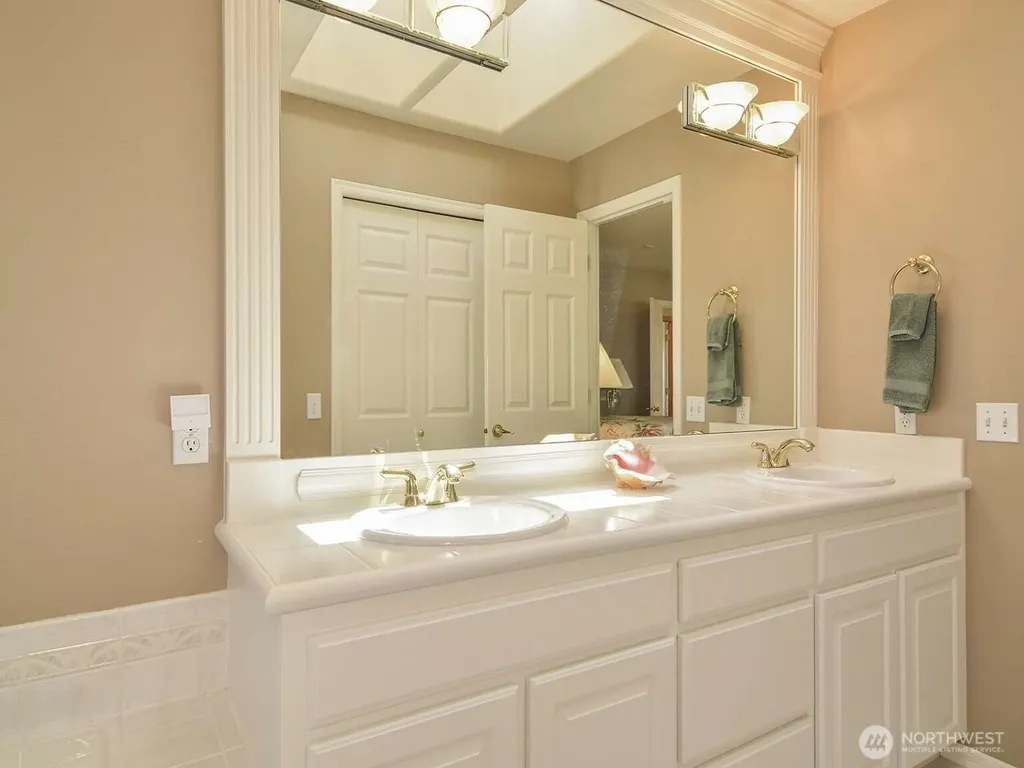 1919 243rd Place SE Bothell WA 98021