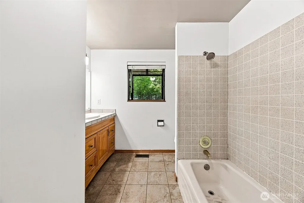 21204 SE 265th Street Maple Valley WA 98038
