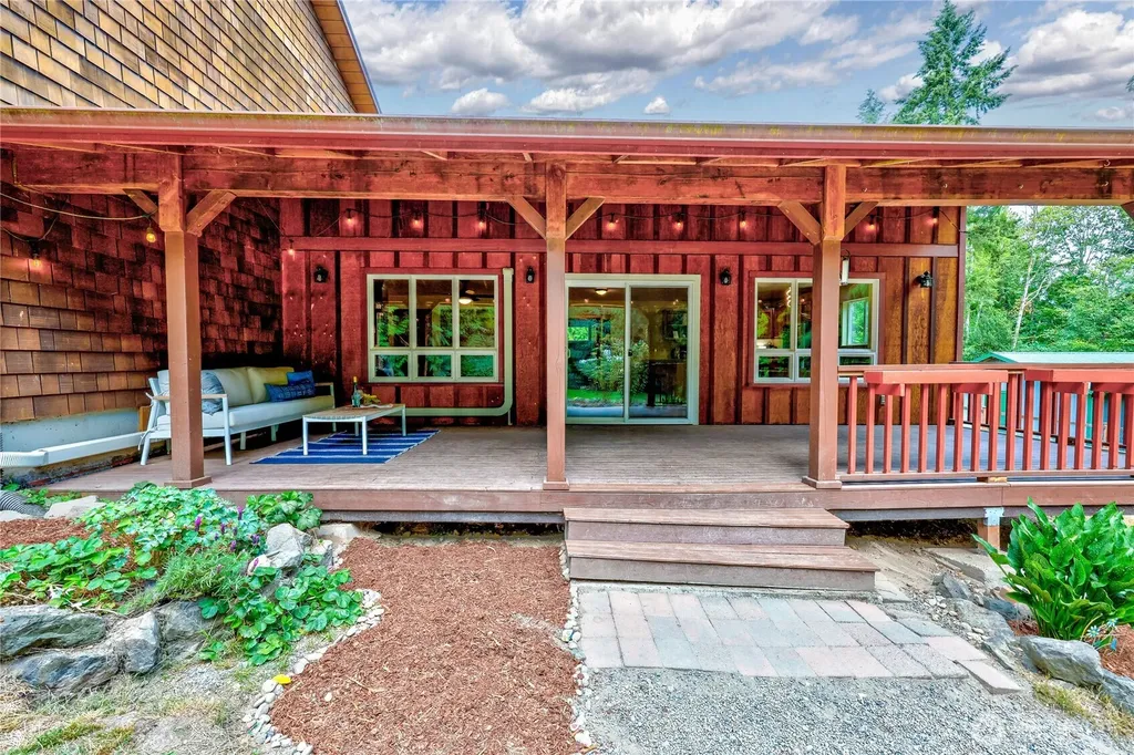 30978 Old Hansville Road NE Kingston WA 98346