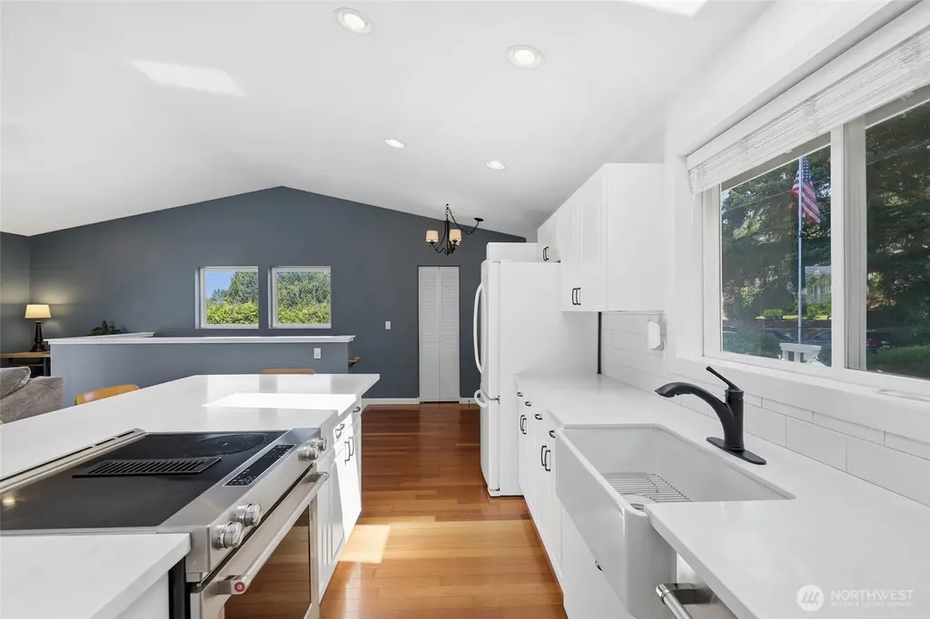511 13th Avenue Milton WA 98354