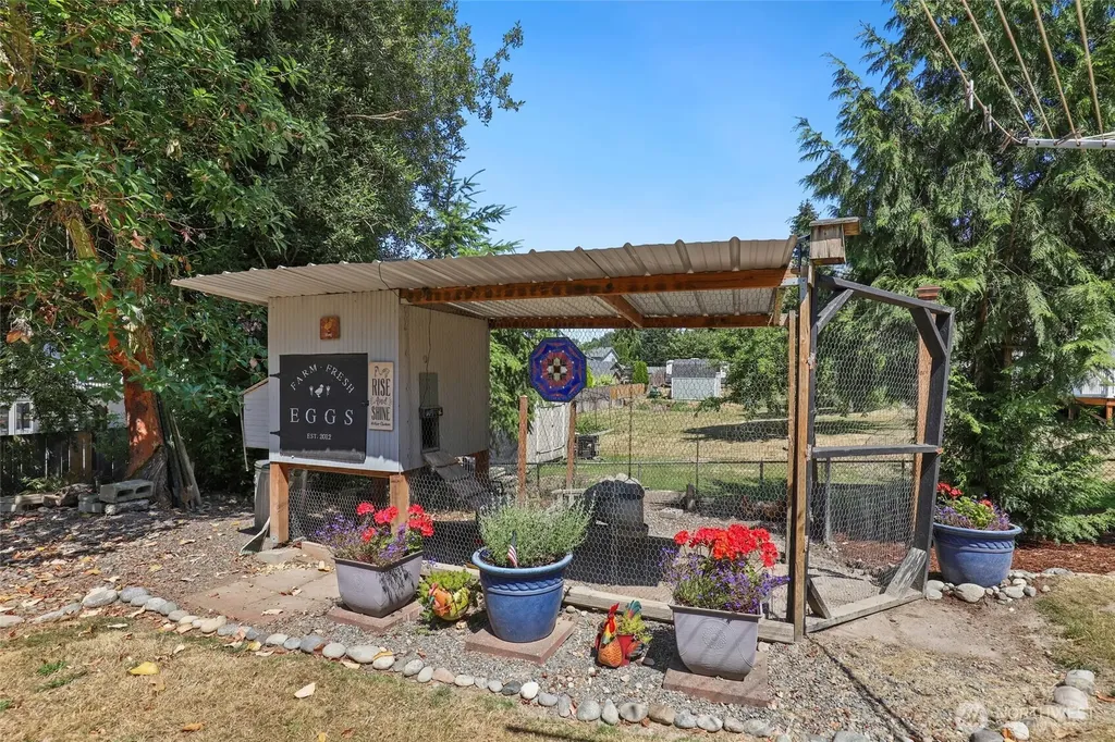 511 13th Avenue Milton WA 98354