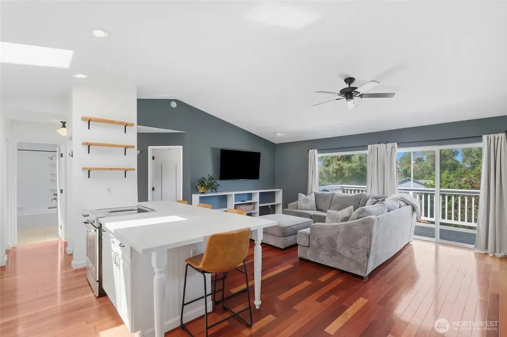 511 13th Avenue Milton WA 98354