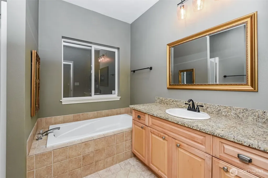 38 Rose Ridge Loop Bellingham WA 98229