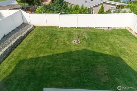 1344 Theo Way Rock Island WA 98850