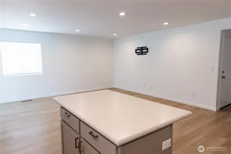 1344 Theo Way Rock Island WA 98850