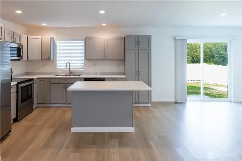 1344 Theo Way Rock Island WA 98850