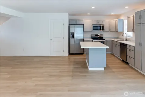 1344 Theo Way Rock Island WA 98850
