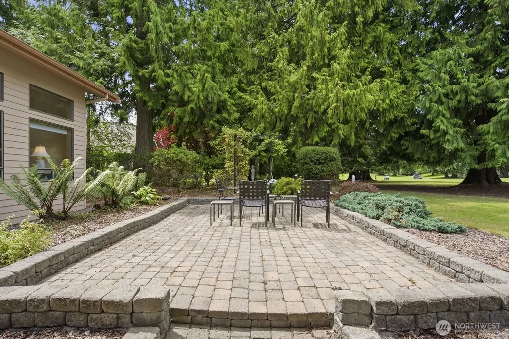 106 Fairway Place Sequim WA 98382
