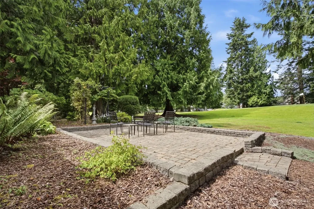 106 Fairway Place Sequim WA 98382