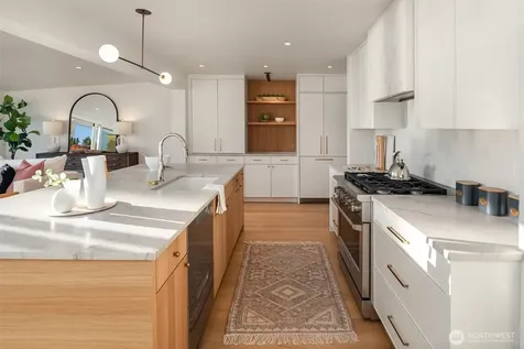 15413 11th Avenue SW Burien WA 98166
