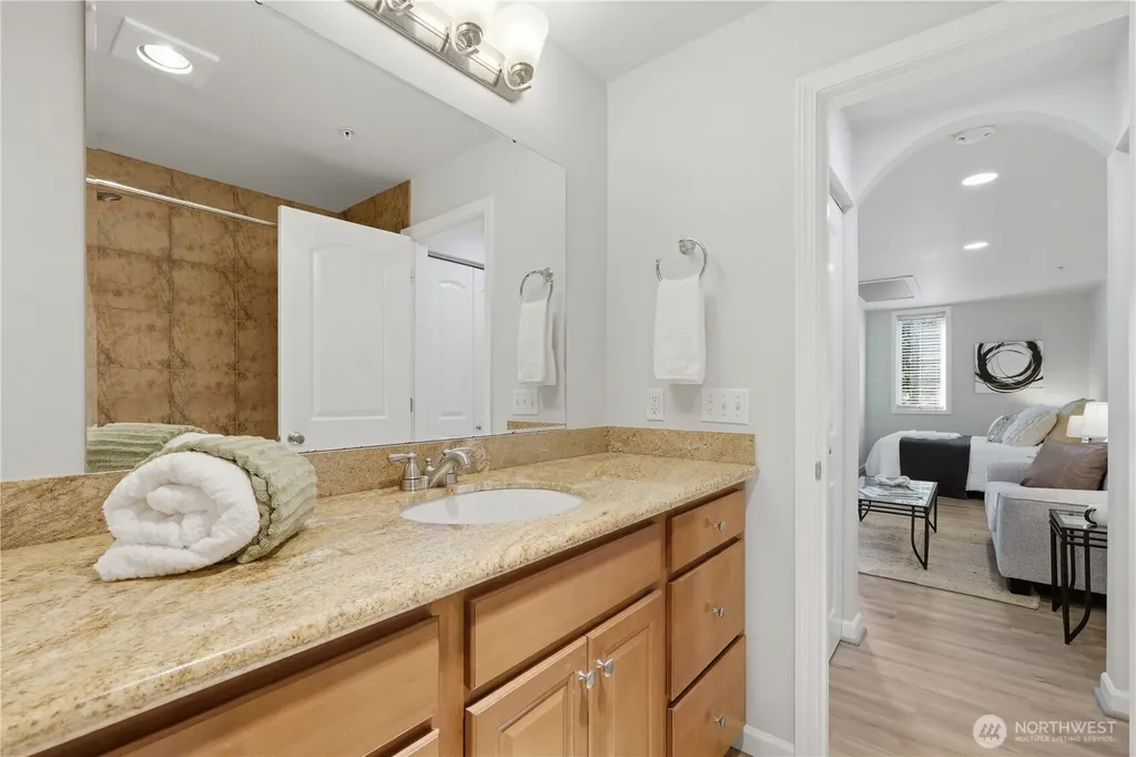 13957 NE 60th Way Redmond WA 98052