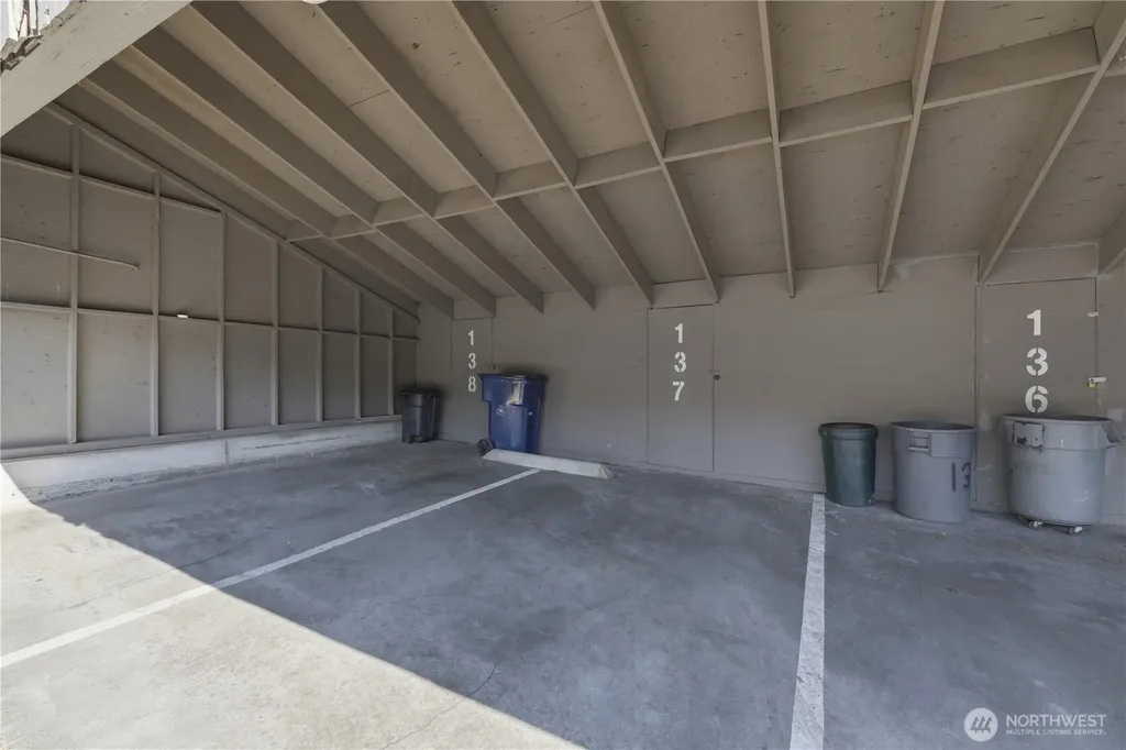 13957 NE 60th Way Redmond WA 98052