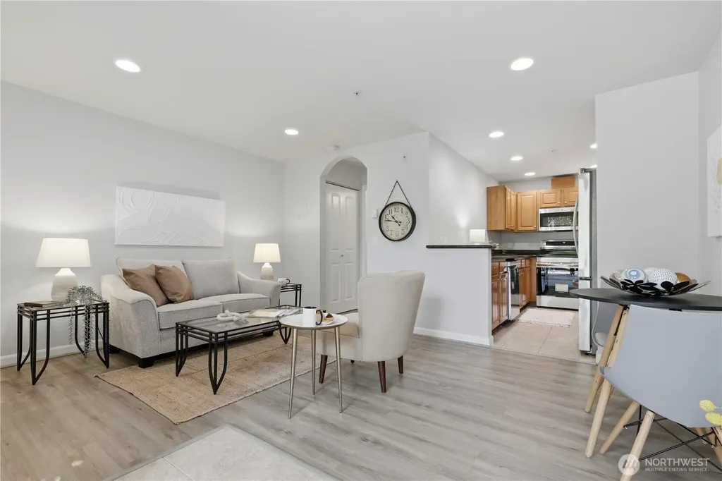 13957 NE 60th Way Redmond WA 98052