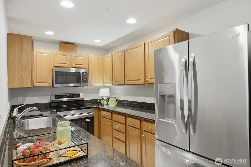 13957 NE 60th Way Redmond WA 98052
