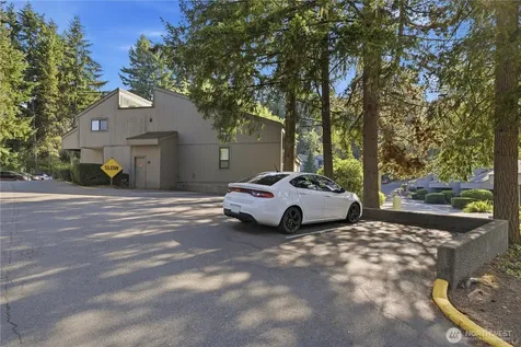 13957 NE 60th Way Redmond WA 98052