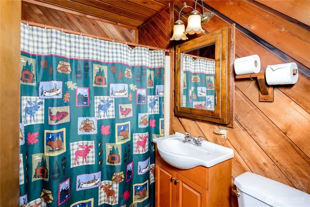 332 Whiskey Creek Beach Road Port Angeles WA 98363