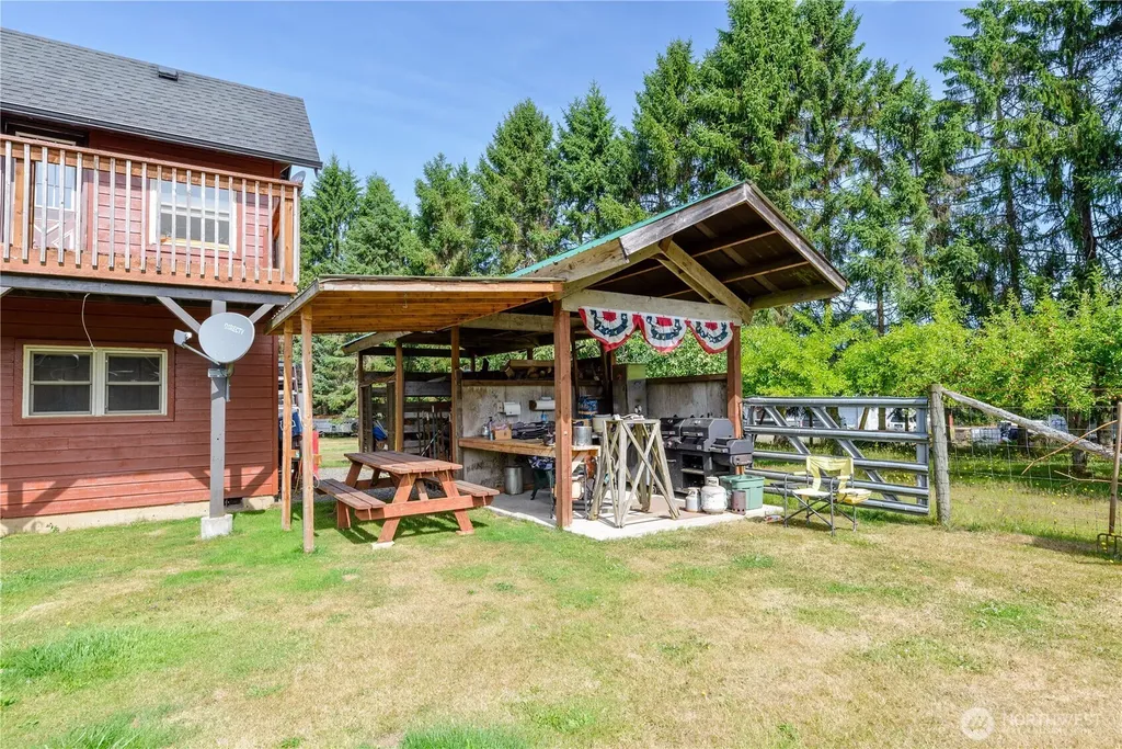 332 Whiskey Creek Beach Road Port Angeles WA 98363