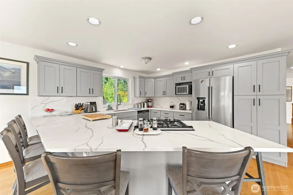 11002 Moller Drive NW Gig Harbor WA 98332