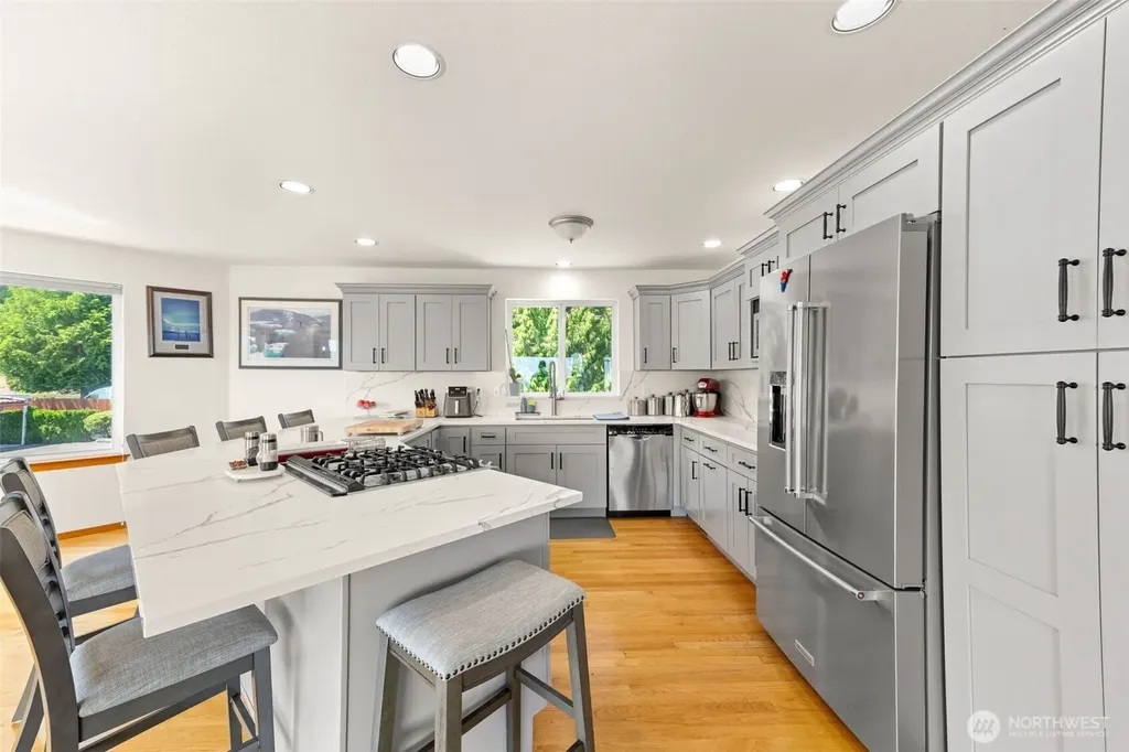 11002 Moller Drive NW Gig Harbor WA 98332
