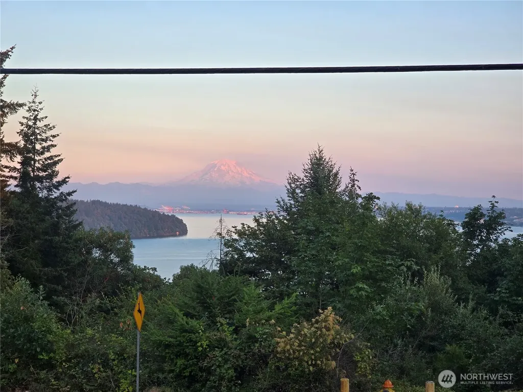 11002 Moller Drive NW Gig Harbor WA 98332