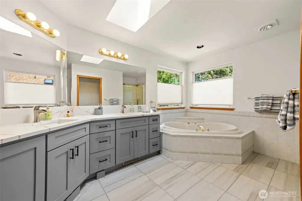 11002 Moller Drive NW Gig Harbor WA 98332