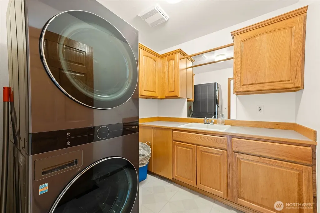 11002 Moller Drive NW Gig Harbor WA 98332